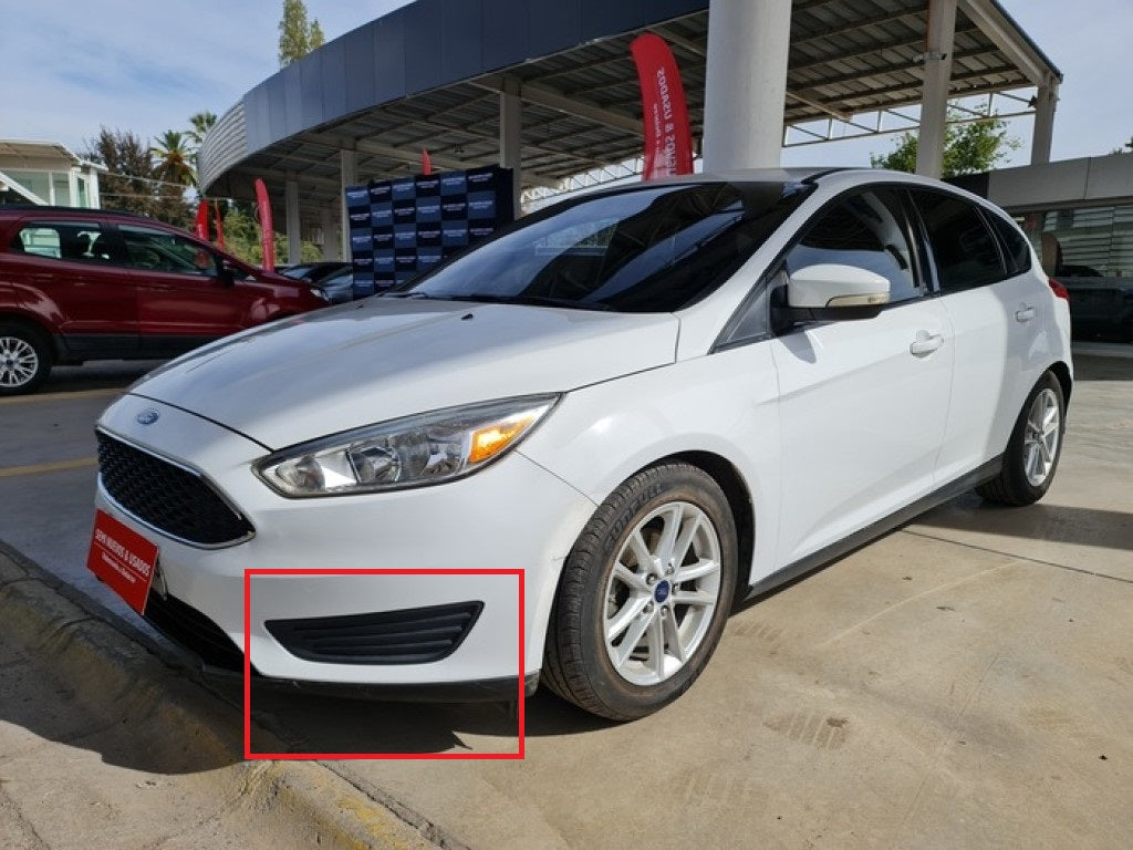 TAPA NEBLINERO DE FORD FOCUS 2015-2018